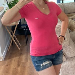 Nike Slim Fit Pink V-Neck T-Shirt, XS